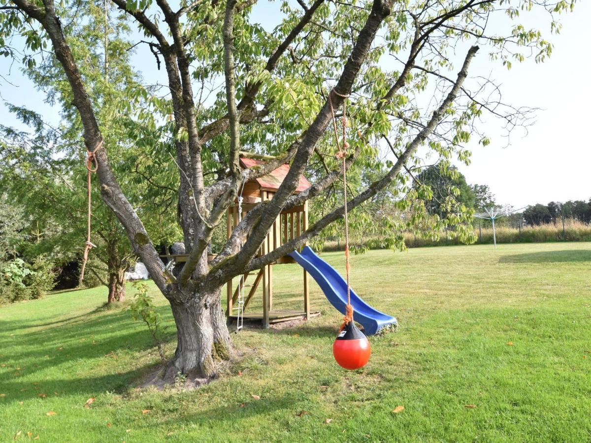 Lovely Bungalow Near Sea In Elmenhorst Kalkhorst Exterior photo
