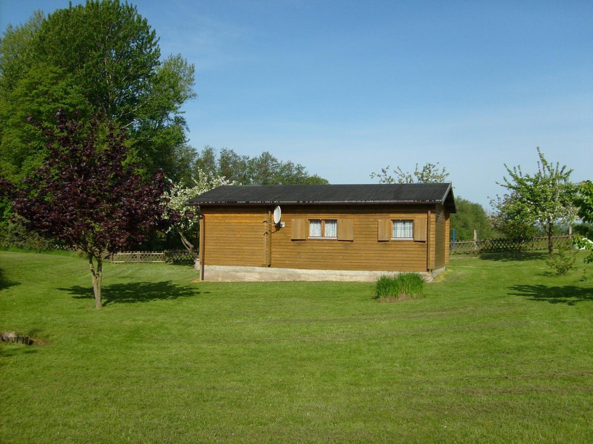 Lovely Bungalow Near Sea In Elmenhorst Kalkhorst Exterior photo